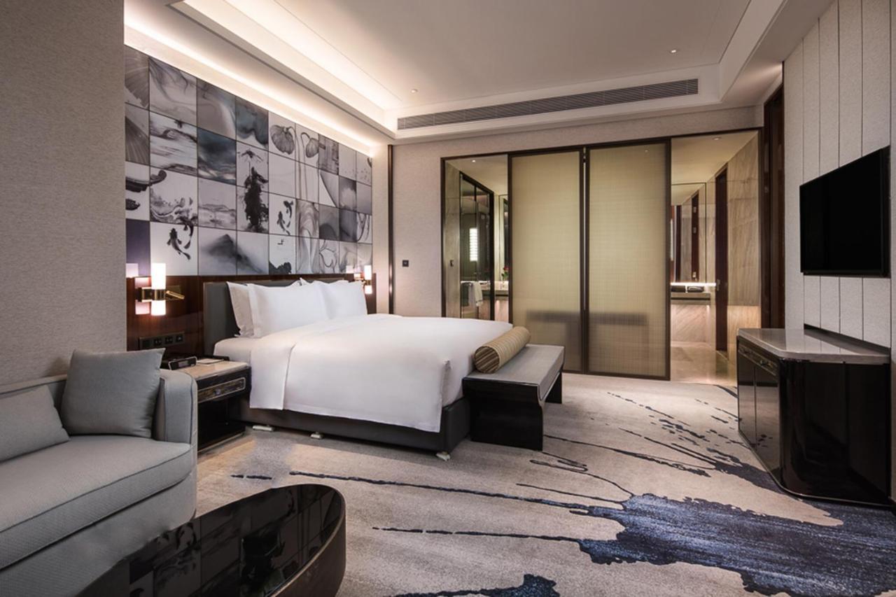 Wyndham Grand Suzhou Fenhu Hotel Xinta ภายนอก รูปภาพ