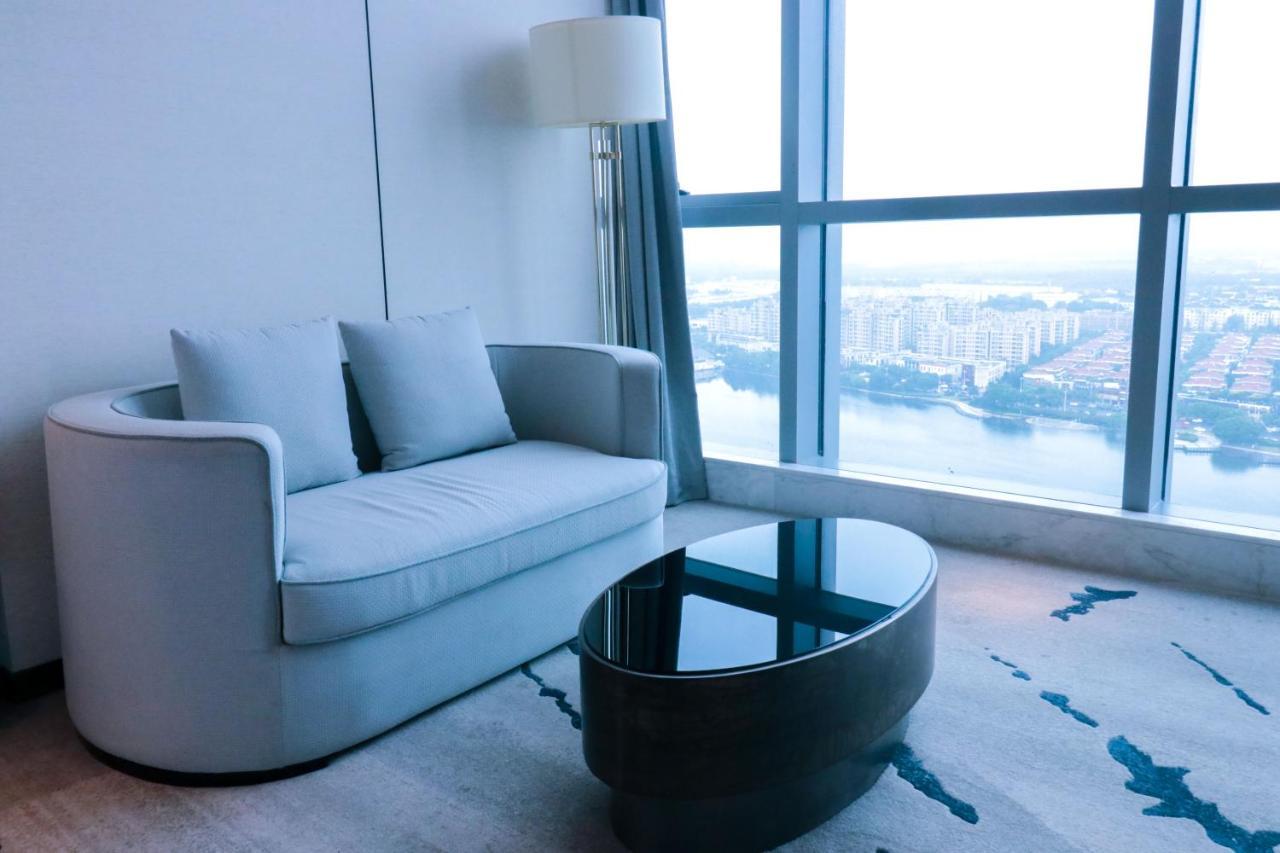 Wyndham Grand Suzhou Fenhu Hotel Xinta ภายนอก รูปภาพ