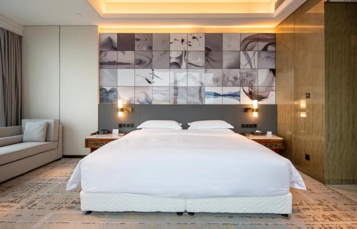 Wyndham Grand Suzhou Fenhu Hotel Xinta ภายนอก รูปภาพ