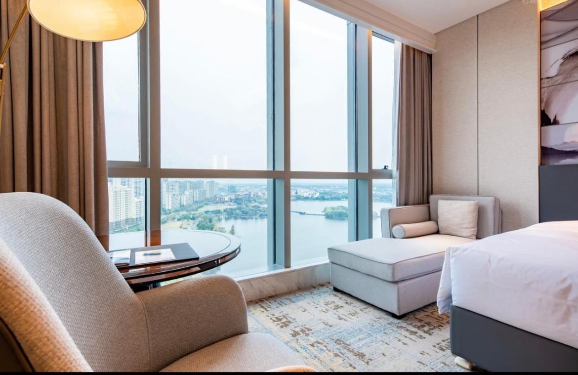 Wyndham Grand Suzhou Fenhu Hotel Xinta ภายนอก รูปภาพ